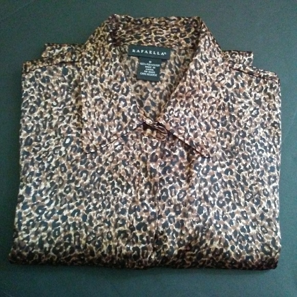 Rafaella Tops - Rafaella Leopard Button Down Blouse HP🎉 6/19